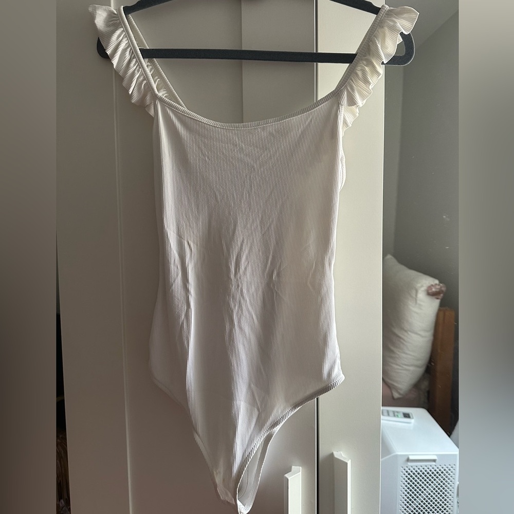 Zara White Ruffled Bodysuit